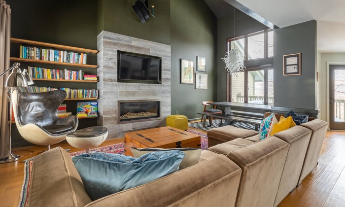 Bolton Valley Condominio | Updated ski in/out 3 bedroom town house Bolton