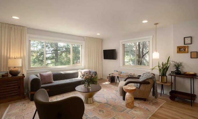 Upper Rockridge Casa | Upper Rockridge Luxury Mid-Century Escape