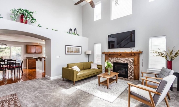 Meridian Casa | Upscale House with Fire Pit in NW Meridian