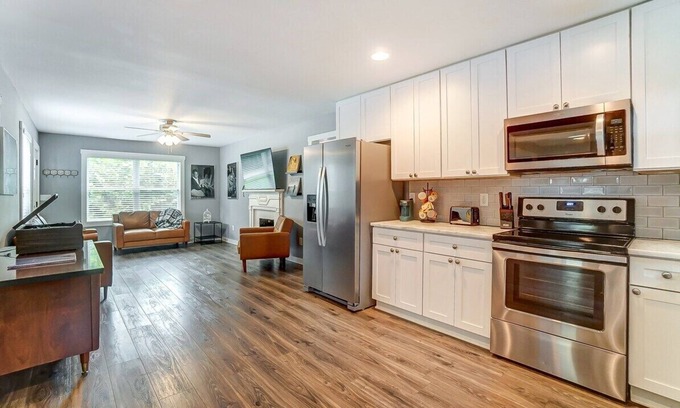 Charlotte Casa | Uptown w/ Hot Tub & Fire Pit I Two King Beds