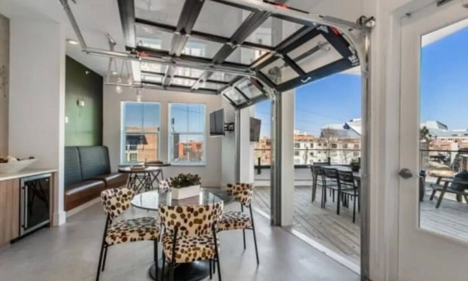 Castleberry Hill Apartamento | Urban chic 1-bedroom with private balcony, WiFi in vibrant Atlanta