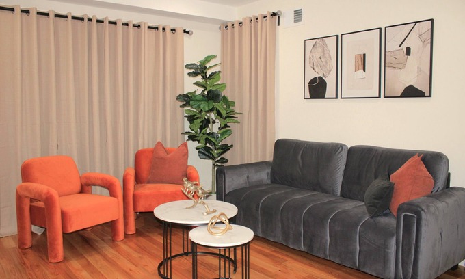 Lower Vailsburg Apartamento | Urban Comfort Near American Dream & Airport