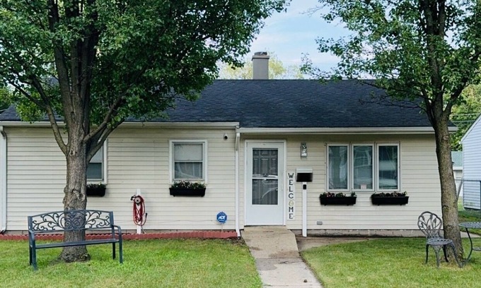 Hammond Casa | Urban Home near 80/94