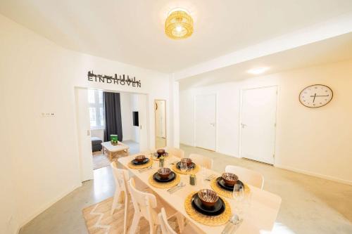 Eindhoven City Center Apartamento | Urban Luxe 70 m2 Two-Bedroom Apartment GB-62