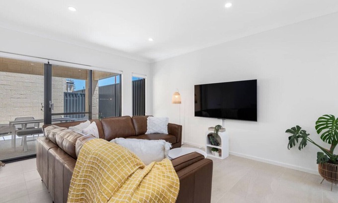 Hillarys Casa | Urban Luxury Retreat