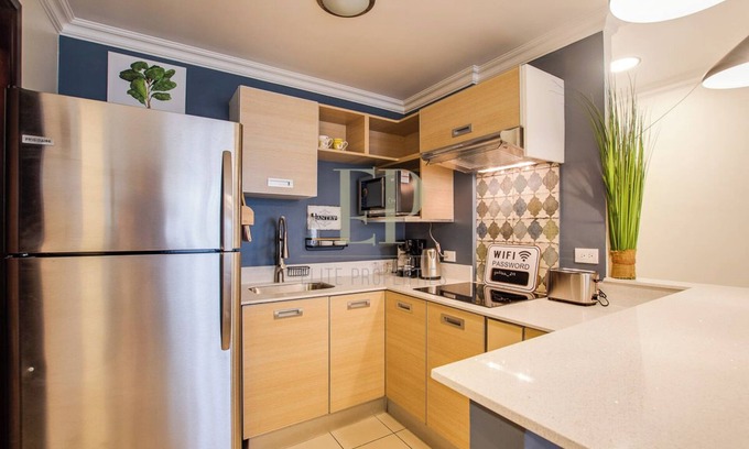 Santa Ana Apartamento | Urban Oasis in Santa Ana Centro: 2BR & Terrace near Everything