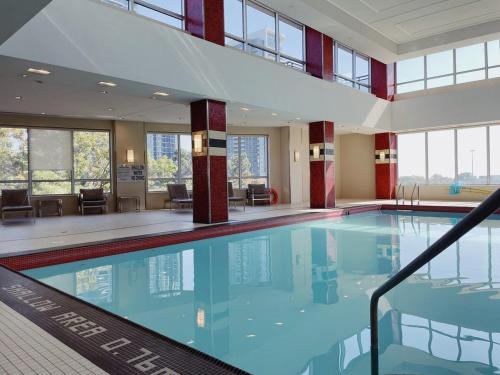 Etobicoke Apartamento | Urban Oasis - Modern 1 bedroom w pool access free parking