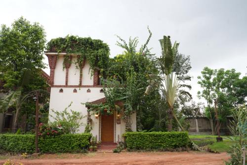 Ilam Bazar Villa | Urban Tripper Aamar Bari Homestay by Arindam