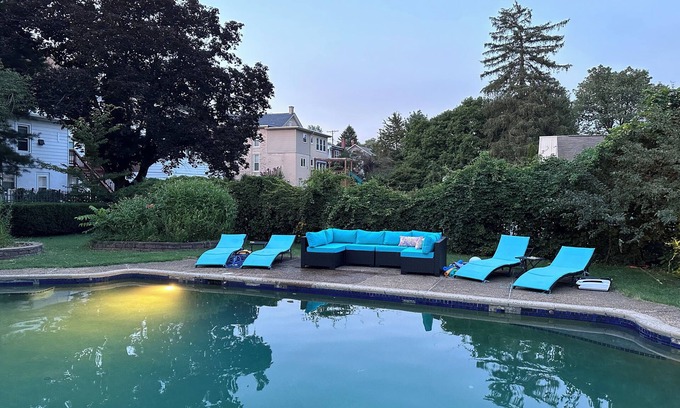 Adamstown Cama Y Desayuno | VAAST Bed & Breakfast