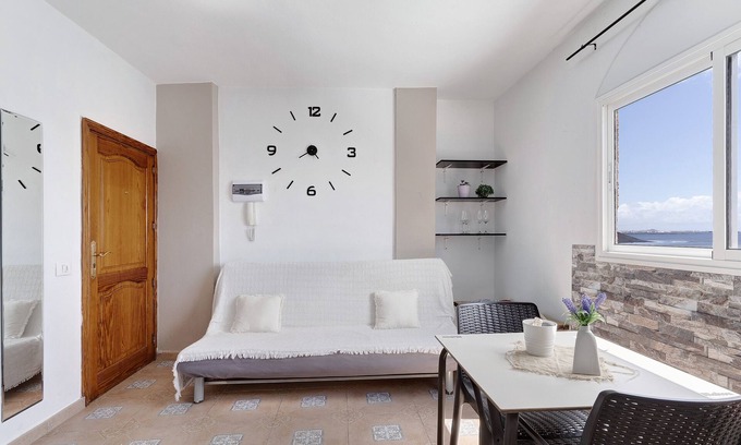 Pozo Izquierda Apartamento | Apartamento de vacaciones 'Sweet Home Pozo Izquierdo B' con vistas al mar y Wi-Fi
