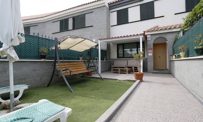 San Fernando Apartamento | Vacaciones 'Masvacation Calle Lanzarote B' con Terraza Privada, Wi-Fi y Aire Acondicionado