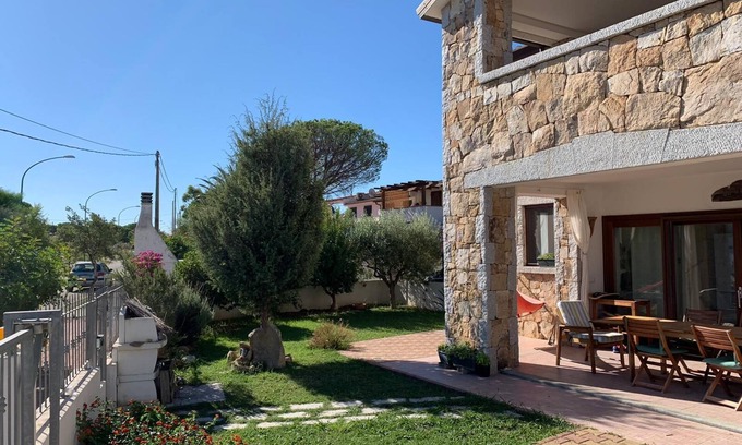 Posada Casa | Vacation house with garden within walking distance of the beach.