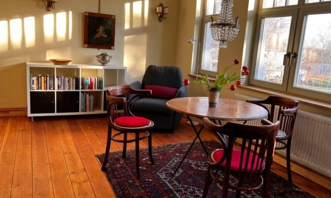 Ribnitz-Damgarten Apartamento | Vacation apartment 4 "Light from the south" in the Dechowshof manor house