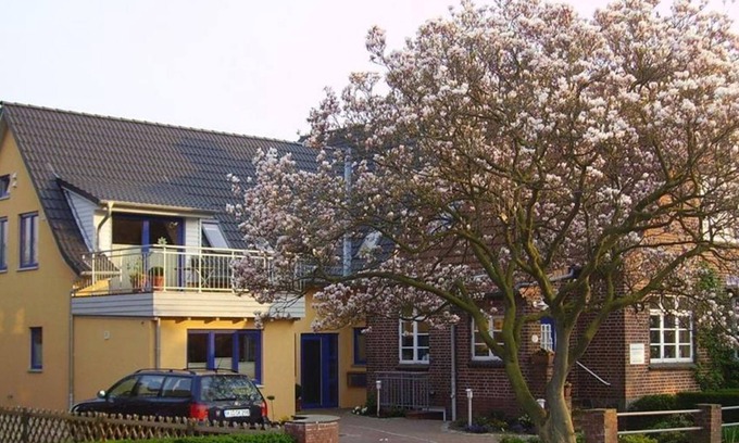 Pries Apartamento | Vacation apartment Am Magnolienbaum - apartment/apartment, shower, WC, Whg. 1