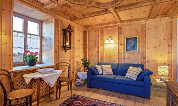 Tesero Apartamento | Apartamento de vacaciones Casa Stella con balcón, vistas a la montaña y Wi-Fi
