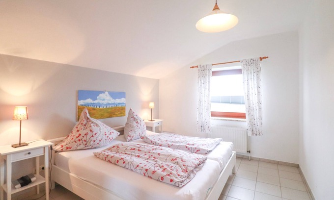 Kabelhorst Apartamento | Vacation apartment/apartment for 5 guests with 65m² in Schwienkuhl (153765)