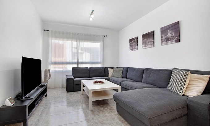 Gran Tarajal Apartamento | Apartamento de vacaciones 'Vv 'tirba' Precioso Duplex' con balcón y Wi-Fi