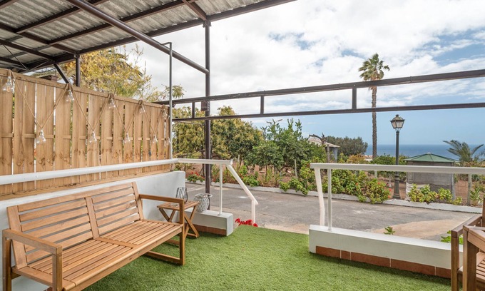 Armenime Apartamento | Vacaciones 'Beautiful Sea View and Pool Finca 2' con piscina compartida, terraza privada y Wi-Fi