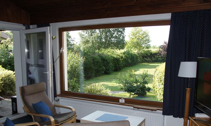 Grafenhausen Casa | Vacation bungalow 'Uschi' with terrace in sunny south-facing position and large meadow by the forest