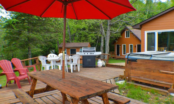 Litchfield Cabaña | Casa de vacaciones en Lakefront Campbell's Bay Quebec cerca de Ottawa / Gatineau