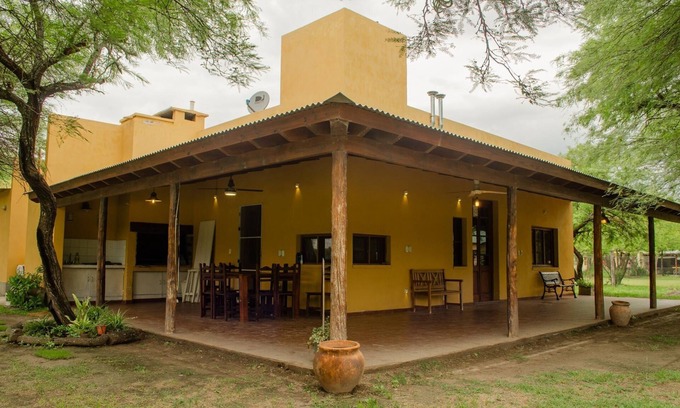 Santiago del Estero Casa | Casa de Vacaciones con Piscina en Santiago - Sin Comisión