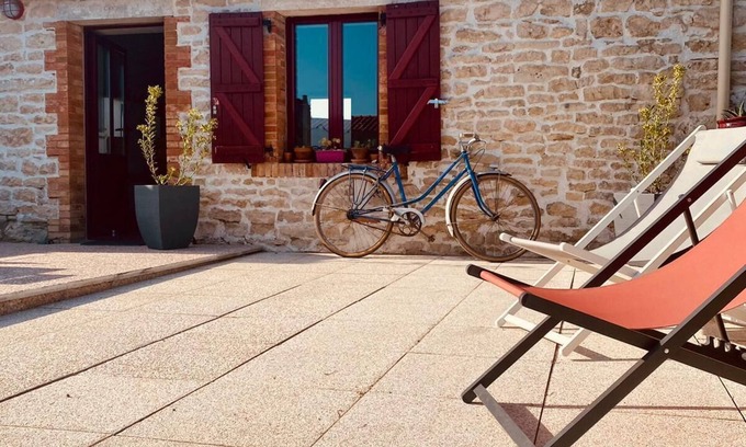 Les Conches Casa | Vacation home 5 minutes from the beach.