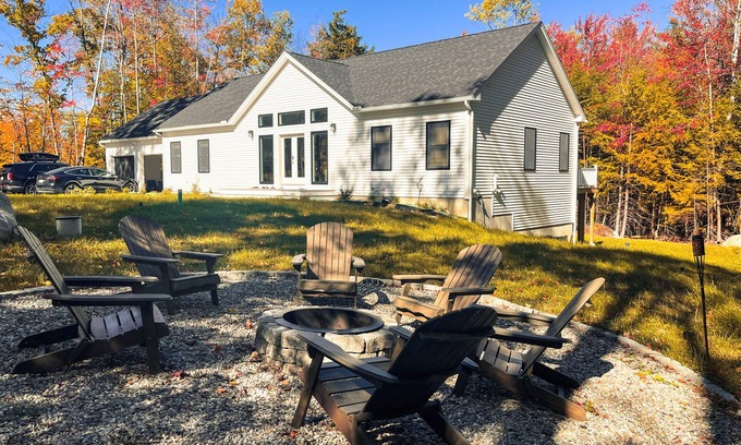 Mount Sunapee Casa | Vacation Home: 2 Mins from Mt. Sunapee & Lake!