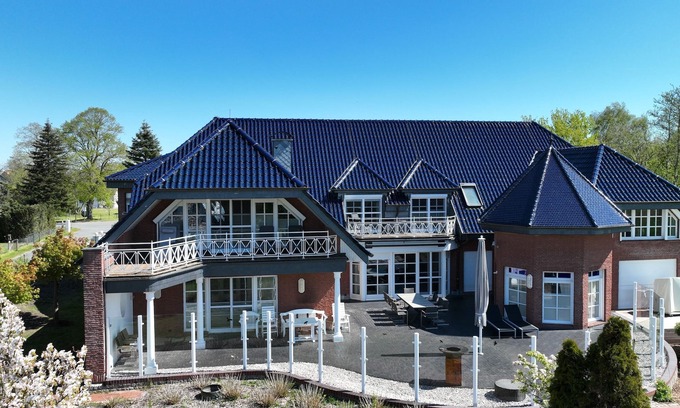 Ruhn Casa | Vacation home for 12 guests with 570m² in Rühn (171845)