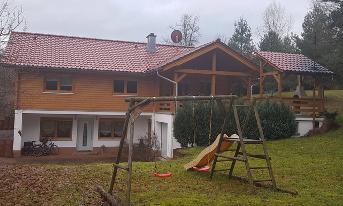 Ludwigswinkel Casa | Casa de vacaciones Merlin con 2 unidades residenciales separadas en el bosque del Palatinado
