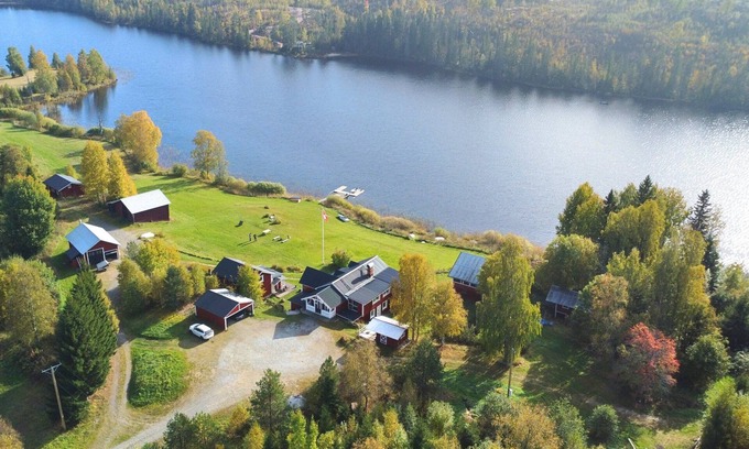 Sundsvall Municipality Casa | Vacation home Selina - Lake view & nature idyll near Sundsvall