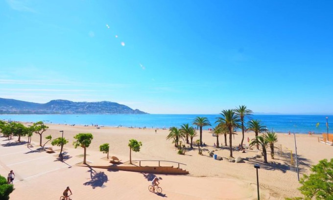 El Mas Bosca Casa | Vacation home Urgell by Interhome