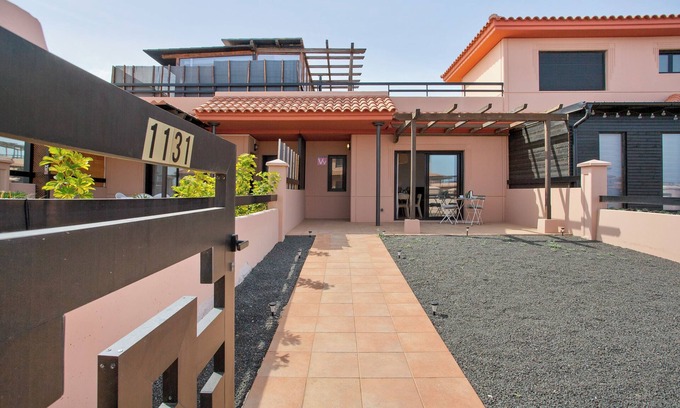 La Oliva Casa | Casa de vacaciones "Villa Norteventura" con vistas a la montaña, piscina compartida y Wi-Fi