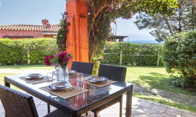 Punta De Su Turrione Casa | Casa de vacaciones "Villa Toni" cerca de la playa con terraza privada y jardín compartido