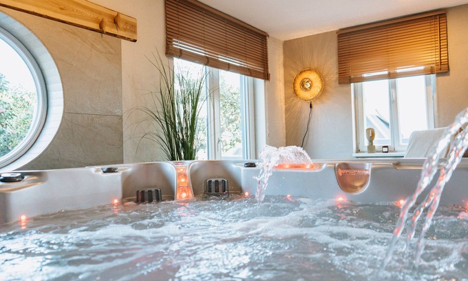 Medebach Casa | Vacation home with whirlpool and sauna at Aventura Spielberg, garden, terrace