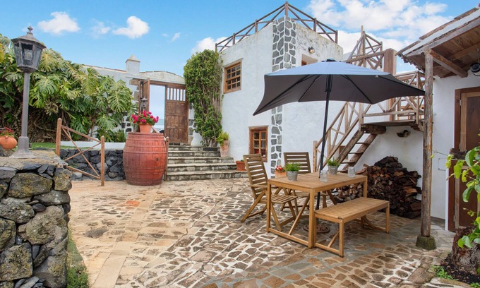 El Tanque Apartamento | Vacaciones 'La Paredita Casa Abona' con jardín compartido y Wi-Fi