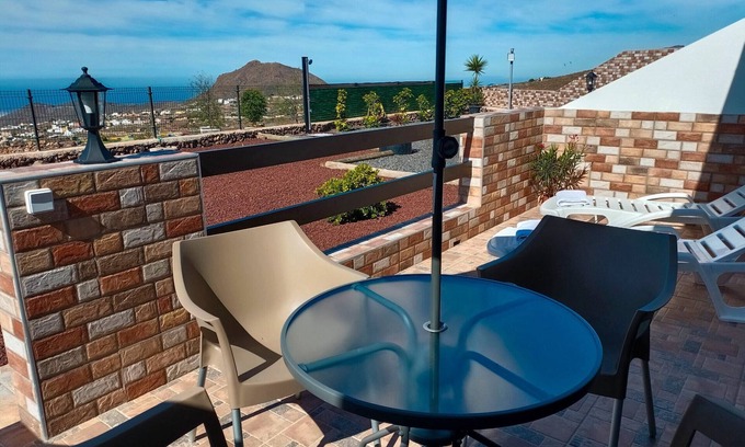 San Miguel de Abona Apartamento | Vacation 'La Sabina De Manuel1' with Sea View, Private Terrace and Wi-Fi