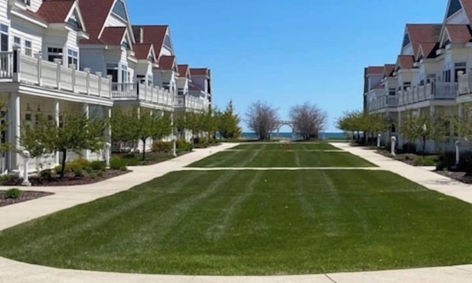 Sheboygan Condominio | Vacation Paradise: 4 Bedroom, Sleeps 14!