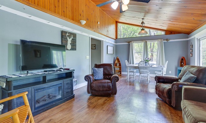 Taswell Cabina | Vacation Rental Near Hoosier National Forest!