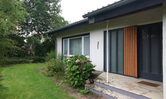 Bad Salzuflen Apartamento | Vacation w. Landliebeehrsen1, modern, quiet location, parking lot at the apartment, close to the city, WLAN