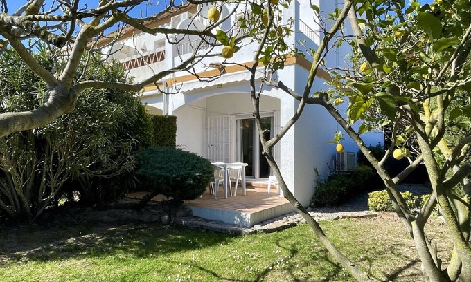 Torroella de Montgri Chalet De Esquí | VALL PETITA CON JARDIN PRIVADO 152