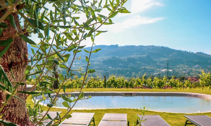 Pico Otro | Valley Springs Houses - Hay Loft