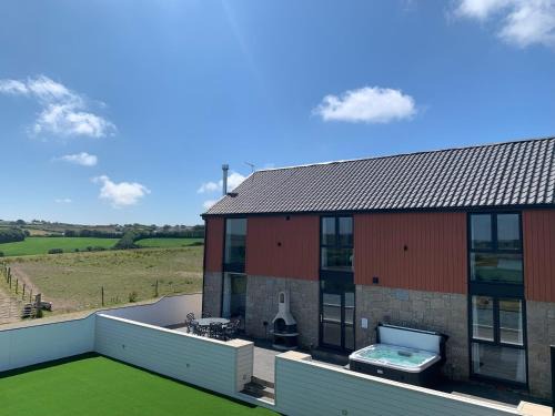Mullion Casa | Valley View