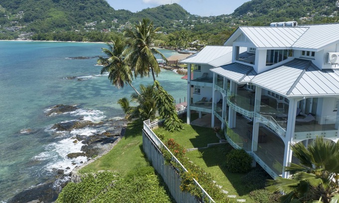 Bel Ombre Apartamento | VallonEnd Beach Front Villa