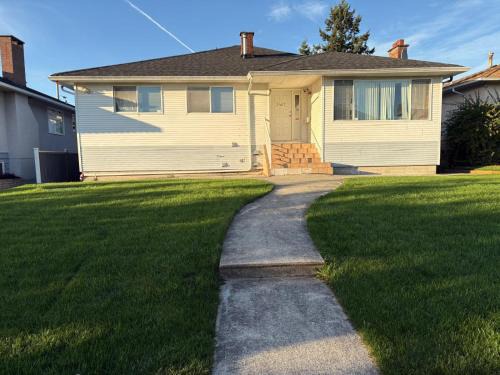 Fraserview Casa | Vancouver Business & Family Stay - Downtown 15 Min, Free Parking & Fast Wifi