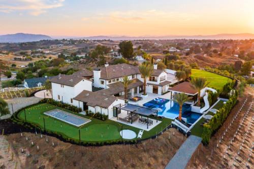 Temecula Complejo | Vaquero By Fieldtrip Modern Wine Country Resort