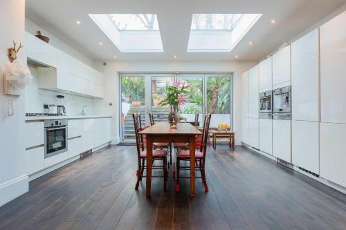 Hillrise Casa | Veeve - Archway Grand