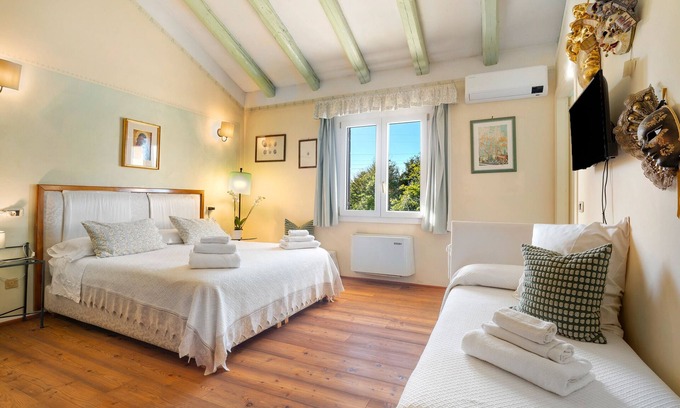 Mirano Apartamento | Habitación 'Verde' con Jardín Compartido, Wi-Fi y Aire Acondicionado