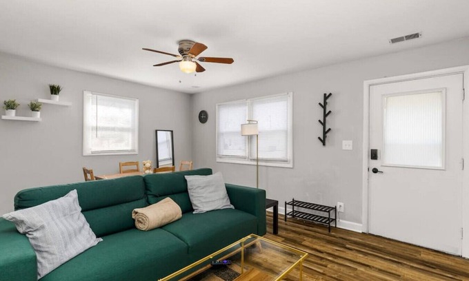 Peoria Heights Casa | VERDE VIBES - Cute 2BD home in the Heights