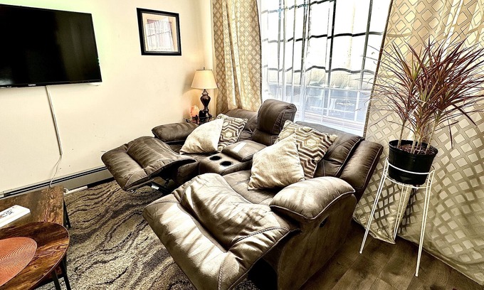 Swarthmore Apartamento | Versatile 1B/1B w/ Parking, Swarthmore College Steps Away!