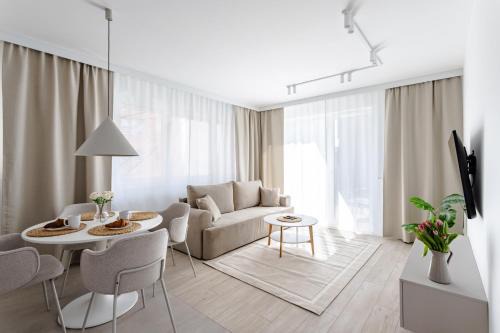 Jezyce Apartamento | Very Berry - Słowackiego 7 - City Center Apartment, Parking, self check in 24h!